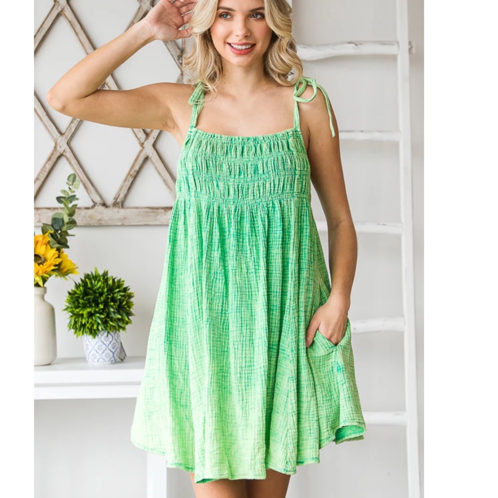 Oli & Hali Green Smocked Tie-Strap Tunic Dress